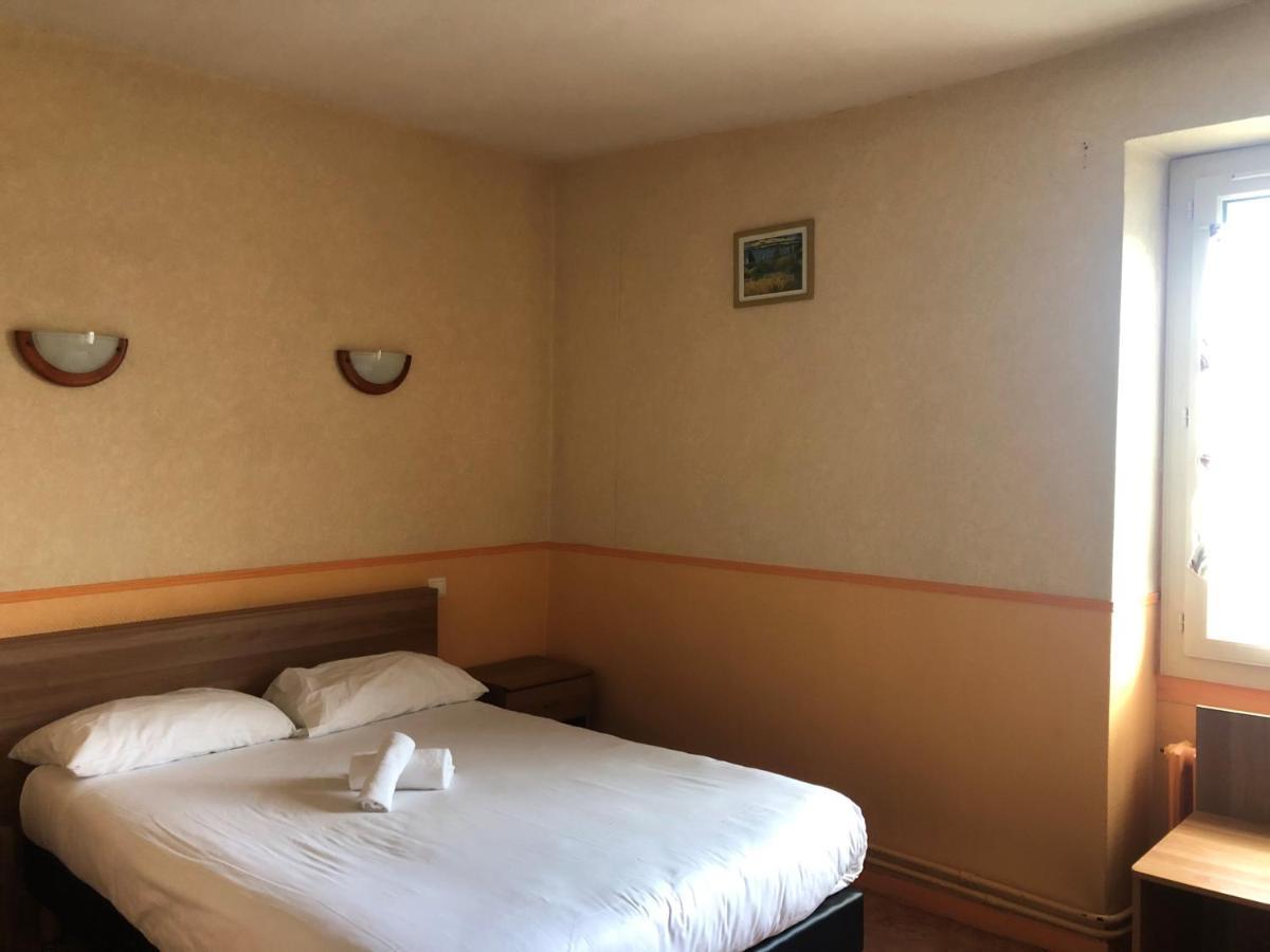 Logis Hostellerie Du Cheval Blanc Sainte-Maure-de-Touraine Exteriér fotografie