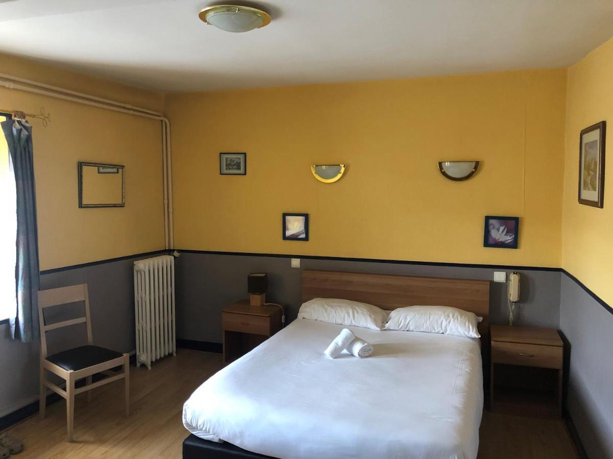Logis Hostellerie Du Cheval Blanc Sainte-Maure-de-Touraine Exteriér fotografie